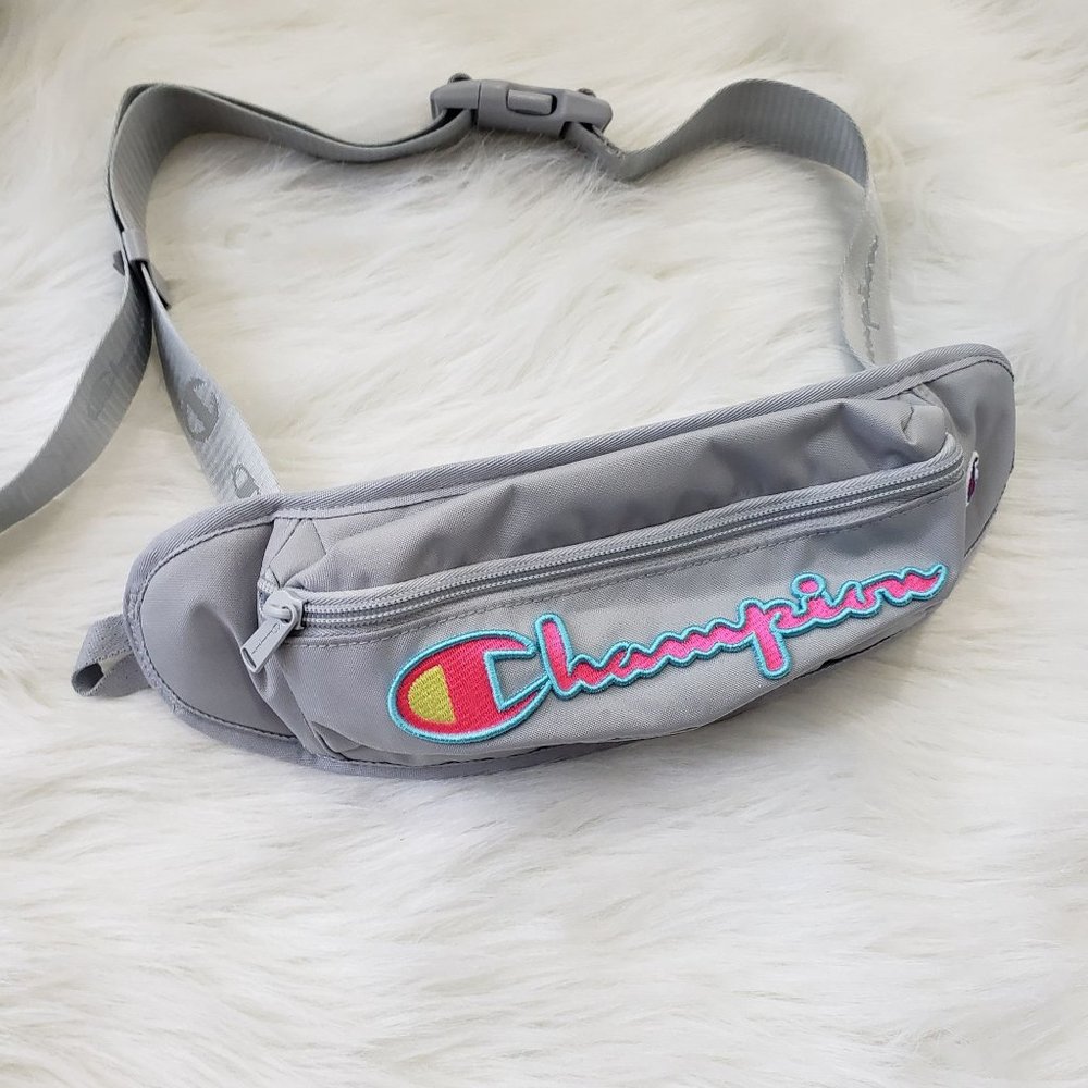 Champion NWOT Large Embroidered logo front waist fanny pack